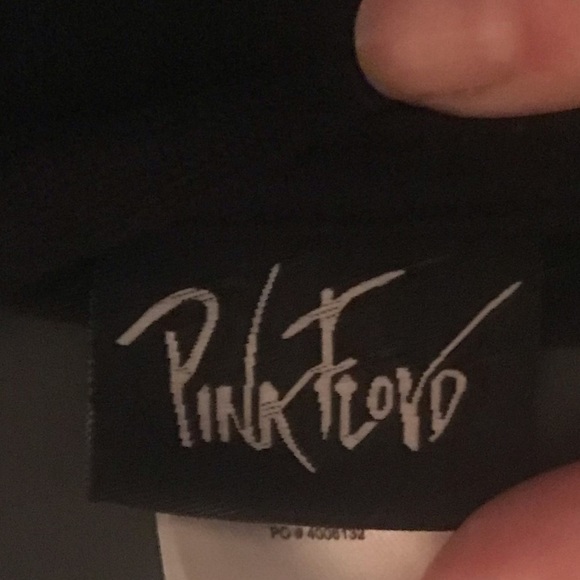 NWOT Rogers Waters Pink Floyd “The Wall“ T-shirt Men’s Size Medium - Picture 9 of 12